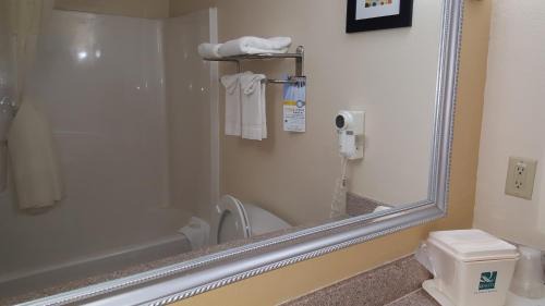 Union City Hotel | Quality Inn & Suites Union City - Atlanta South