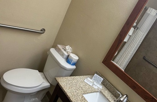Derrick City Hotel | Quality Inn & Suites
