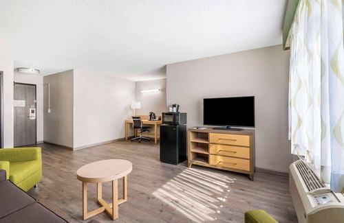 Delaware Hotel | Quality Inn & Suites