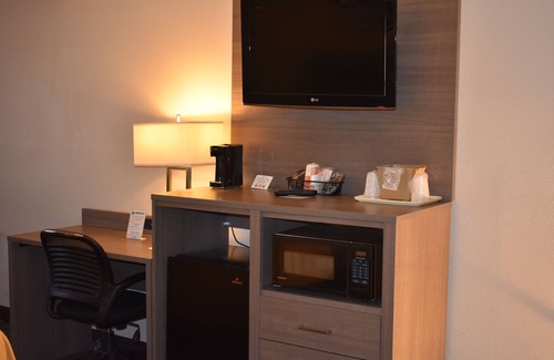 Martinsburg Hotel | Quality Inn & Suites