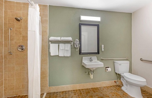 Orangeburg Hotel | Quality Inn & Suites