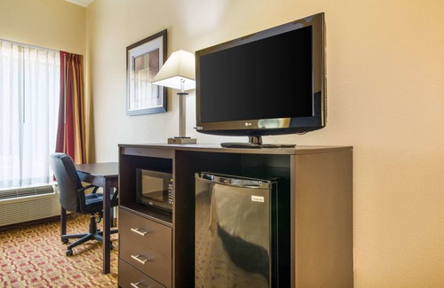 Sellersburg Hotel | Quality Inn & Suites
