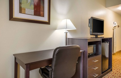 Sellersburg Hotel | Quality Inn & Suites