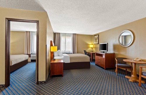 Seville Hotel | Quality Inn & Suites
