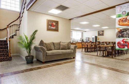 South Portland Hotel | Quality Inn & Suites
