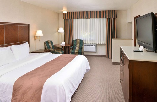 Walnut Hotel | Quality Inn & Suites Walnut - City of Industry