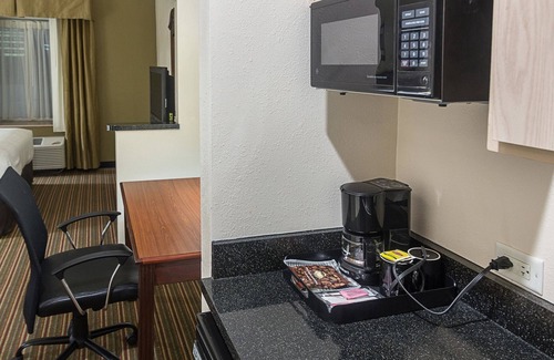 Westchase Hotel | Quality Inn & Suites West Chase
