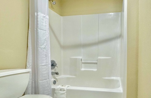 Willows Hotel | Quality Inn & Suites Willows