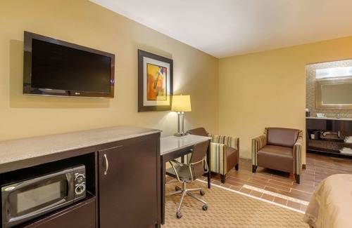 Covington Hotel | Quality Inn