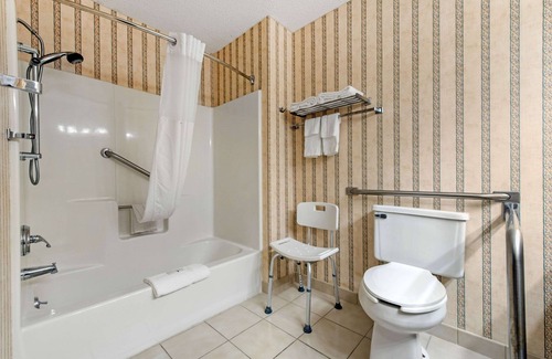 Fairborn Hotel | Quality Inn