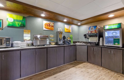 Oshkosh Hotel | Quality Inn