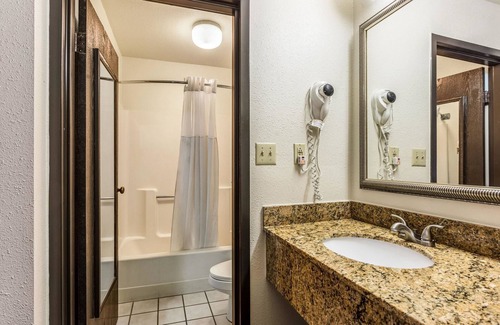 Tupelo Hotel | Quality Inn
