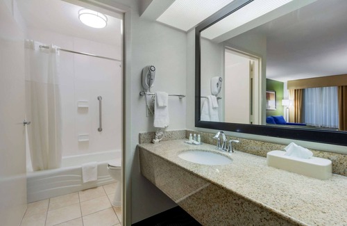 Walterboro Hotel | Quality Inn