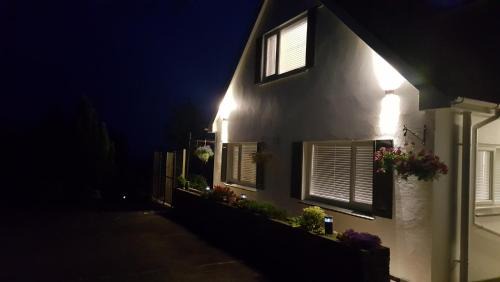 Looe House | Quality Self Catering Accommodation Looe Polperro Sleeps 2