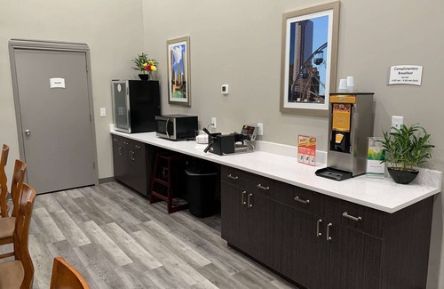 Jersey Village Hotel | Quality Suites Houston NW Cy-Fair