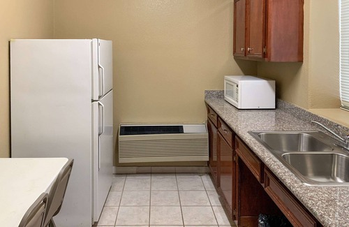 Jersey Village Hotel | Quality Suites Houston NW Cy-Fair