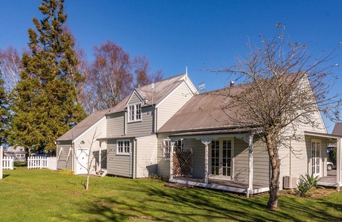 Rangatira Park Hotel | Quality Suites Huka Falls