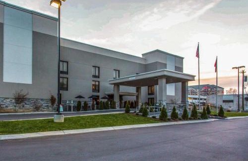 Nashville Hotel | Quality Suites Nashville Airport