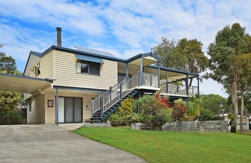 Brisbane Waterfront House | Quandamooka Beach House @ Bulwer