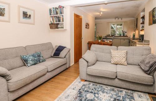 Flushing House | Quarry Cottage
