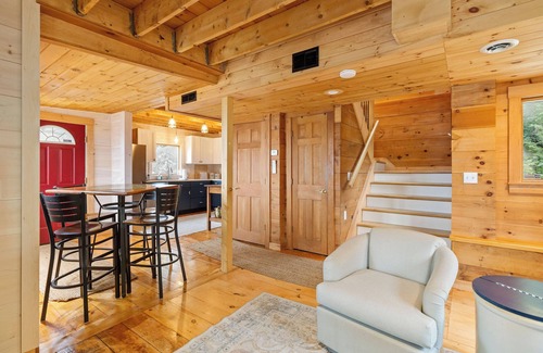 Spruce Head Cottage | Quarry Village Compound