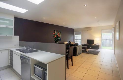 Urangan Villa | Quarterdecks Retreat