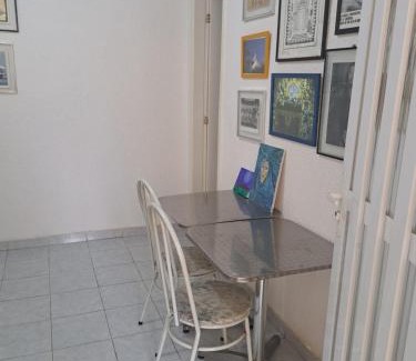 Jardim Guanabara House | Quarto Com Banheiro Independente