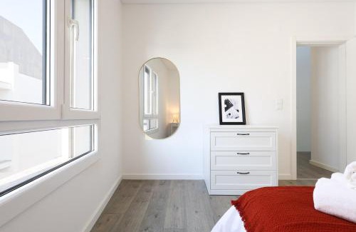 Seixal House | Quarto confortável em casa com Piscina