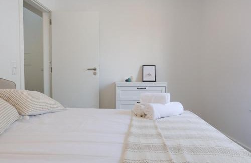Seixal House | Quarto confortável em casa com Piscina