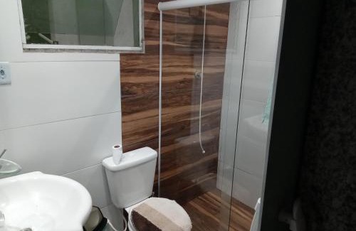 Ponte dos Leites House | Quarto,cozinha,banheiro e área externa compartilhada
