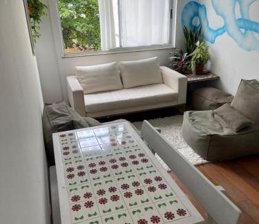 Gavea Apartment | Quarto e sala na Gávea