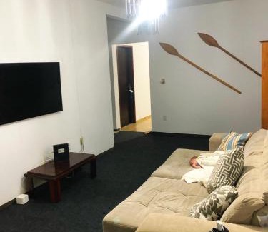 Centro House | Quarto econômico 50 metros da praia