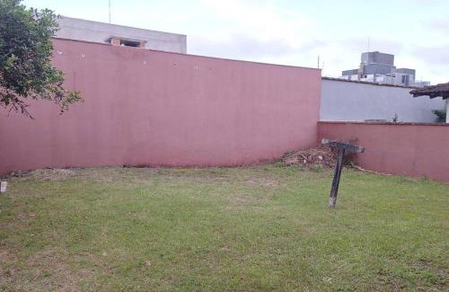 Matinhos House | Quarto para quatro pessoas a duas quadras da praia - Balneário Saint Etienne - Matinhos