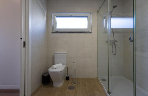 Seixal House | Quarto Piscina aquecida e Casa de banho Privativa