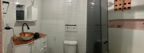 Souza House | Quarto triplo com banheiro em casa compartilhada COP 30