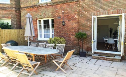 Christchurch House | Quay Corner, 5 bed house, Christchurch Dorset