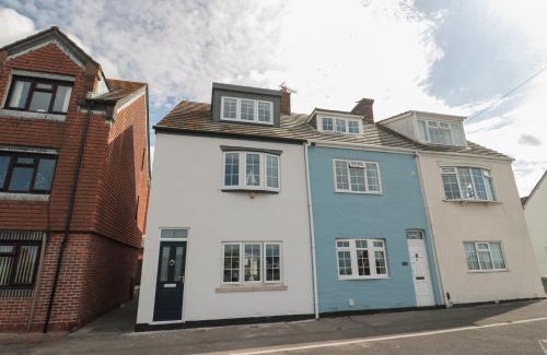 Poole House | Quay Cottage - Sea View