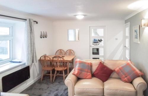 Cemaes Bay House | Quay Side