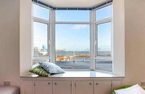 Roundham Apartment | Quayside View - Luxury on Paignton Harbour