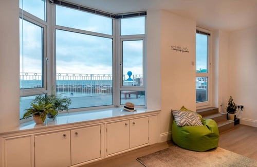 Roundham Apartment | Quayside View - Luxury on Paignton Harbour