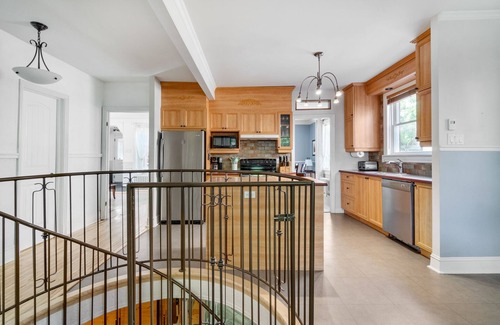 La Cite-Limoilou House | Québec City center, at 15 minutes from everything, 4 chamber, SPA, pool table