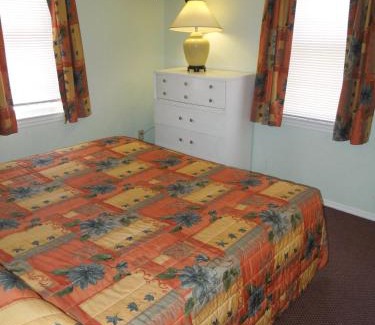 Wildwood Hotel | Quebec Motel