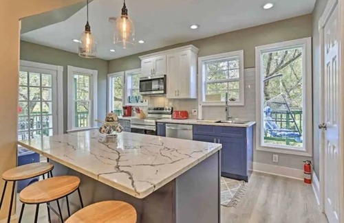 Delhi House | "Queen Anne" A Beautifully Modern Victorian House