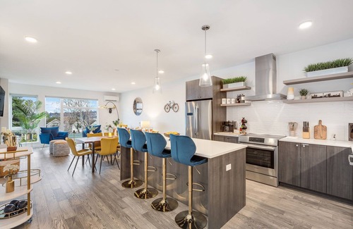 East Queen Anne House | Queen Anne Oasis by Lake Union!Near Stadiums!Rooftop!Sauna!BBQ!Firepit!Parking!