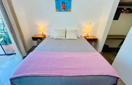 San Francisco Apartment | Queen Bed, Full Kitchen, Air Conditioning, Pool, Fast Wifi - Mar at Casa Calavera