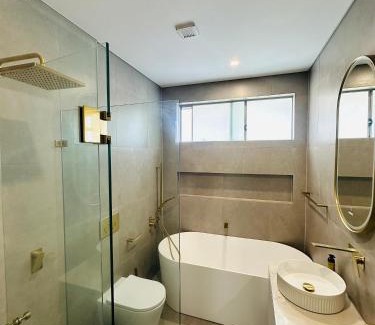 Guildford House | Queen bedroom in luxurious house