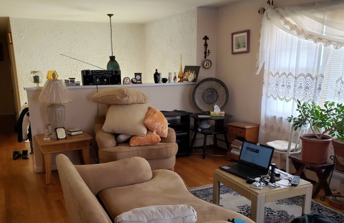 Monticello House | Queen Beds, Free Parking, Fast Wi-Fi, Mountains, Casino, Indoor Waterpark