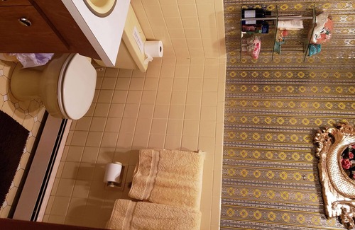 Monticello House | Queen Beds, Free Parking, Fast Wi-Fi, Mountains, Casino, Indoor Waterpark