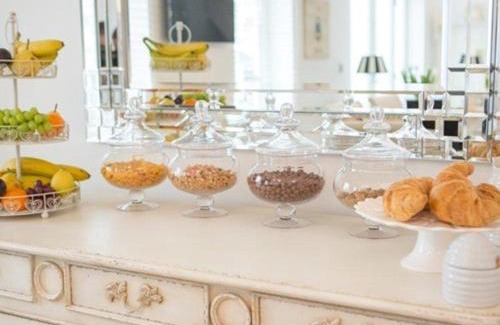 Merthyr Tydfil Bed & Breakfast | Queen Bee & B
