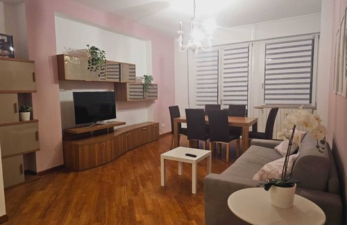 La Spezia Apartment | Queen chic Apartment 2